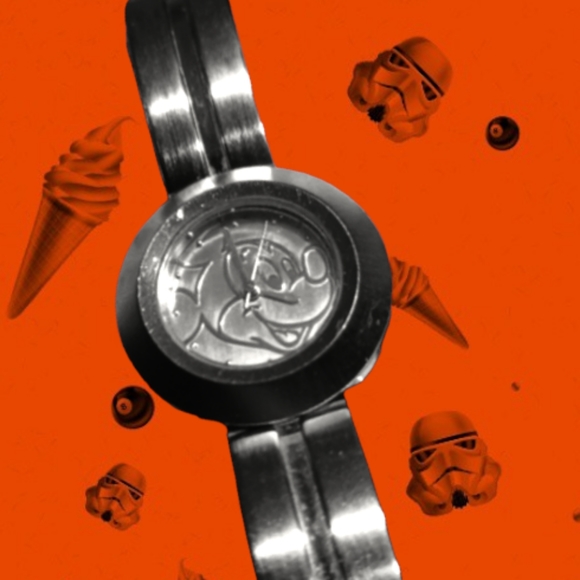 Micky Mouse Watch - Picture 3 of 7